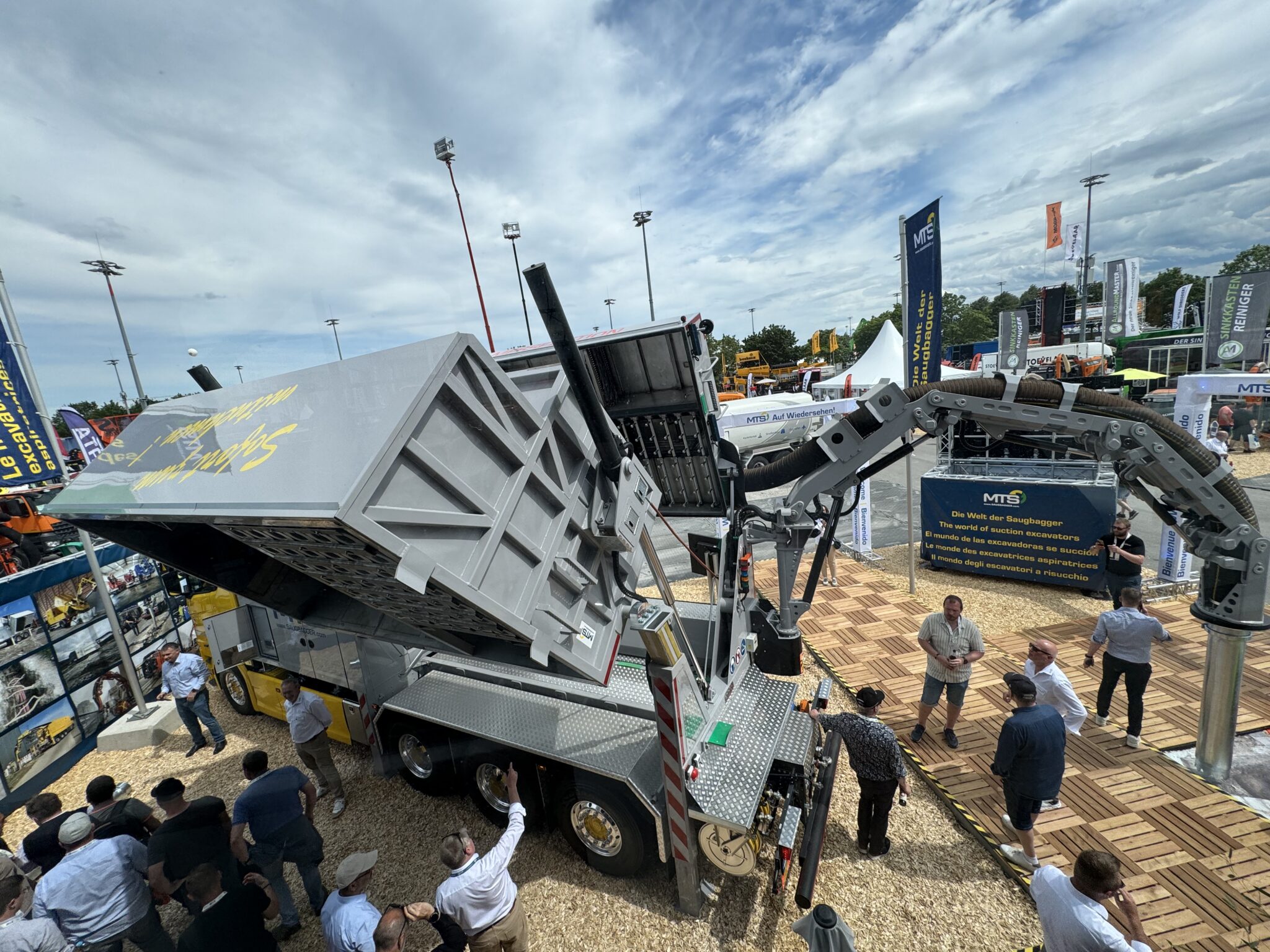 MTS suction excavator demonstration event – Suction Excavator Saudi Arabia