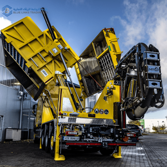 pecialized suction excavator model showing advanced engineering, high airflow capability, and heavy-duty material handling.