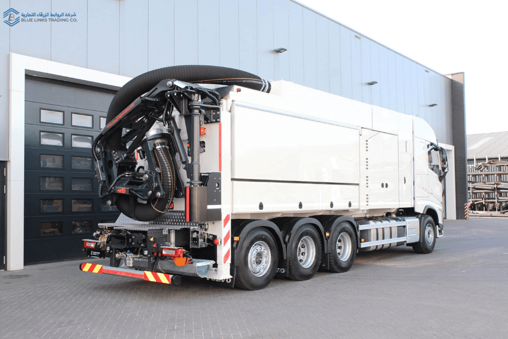 High-quality image of the MTS DINOMEGAVAC suction excavator with a 4-fan 440 kW system, featuring a heavy-duty rear suction arm designed for deep and industrial excavation in major infrastructure projects.